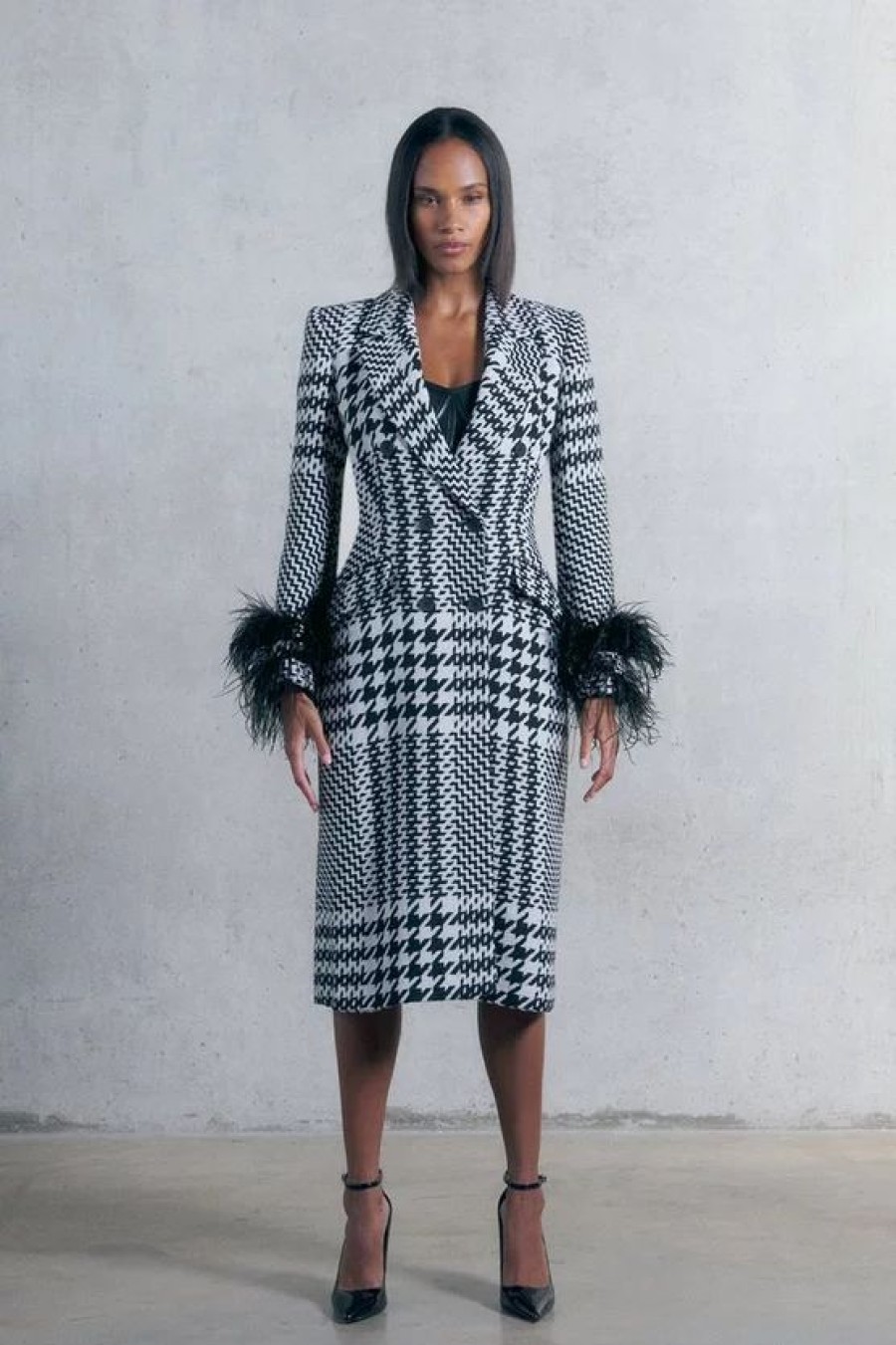 Online * Top 10 Karen Millen Italian Dogtooth Feather Cuff Check Fitted Coat Mono